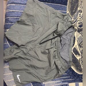 Nike men’s nylon shorts Size XXL excellent condition
